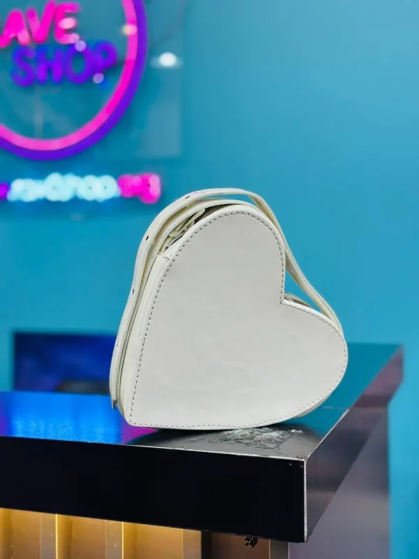 کیف دوشی قلبی سفید