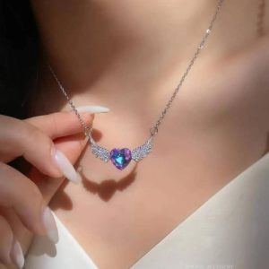 گردنبند جواهری قلب بالدار