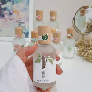 عطر بدن با رایحه طبیعی